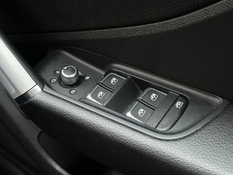 2022 (72) AUDI Q2 35 TFSI S Line 5dr S Tronic 4900098