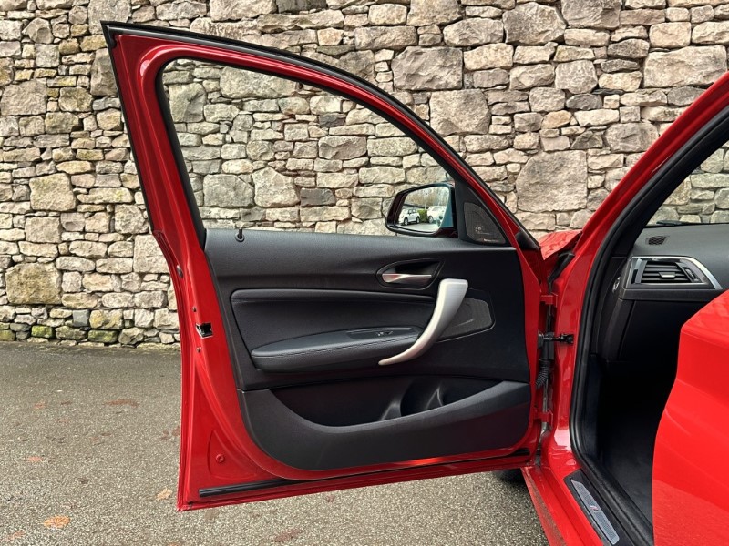 2019 (19) BMW 1 SERIES 118i [1.5] M Sport Shadow Edition 5dr 4895844