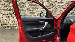 2019 (19) BMW 1 SERIES 118i M Sport Shadow Edition 5dr 4895844