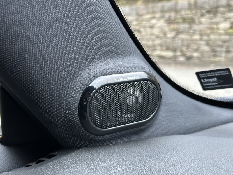 2022 (71) MINI HATCHBACK 135kW Cooper S Collection Edition 4903653