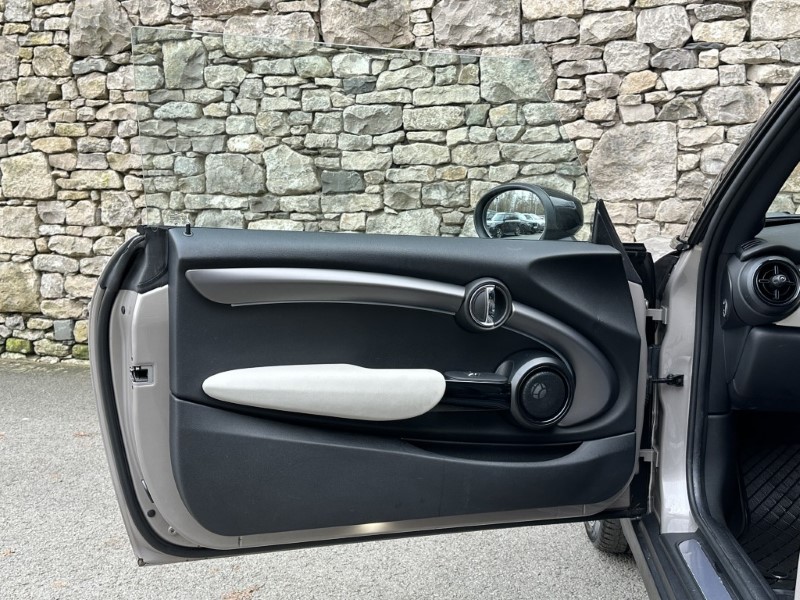 2022 (71) MINI HATCHBACK 135kW Cooper S Collection Edition 4903631