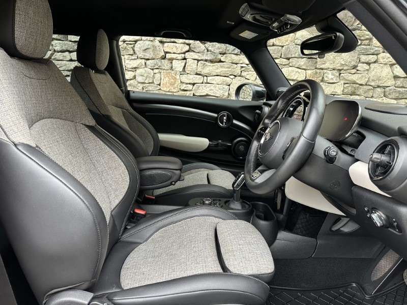 2022 (71) MINI HATCHBACK 135kW Cooper S Collection Edition 4903599