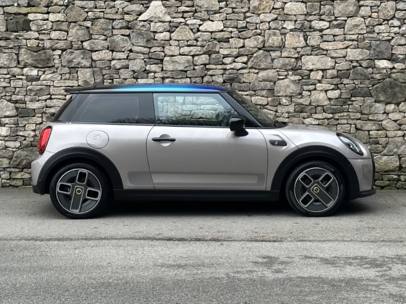 2022 (71) MINI HATCHBACK 135kW Cooper S Collection Edition 4903590