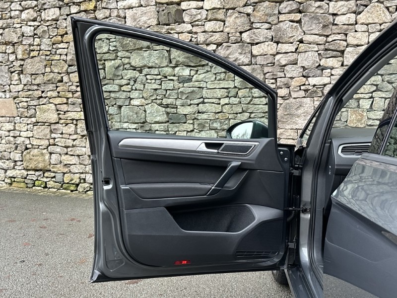 2017 (67) VOLKSWAGEN GOLF SV 1.4 TSI SE 5dr DSG 4901363