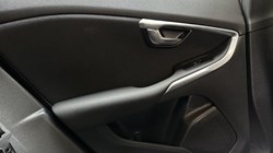 2018 (68) VOLVO V40 T2 Momentum Nav Plus 5dr Geartronic 4898169