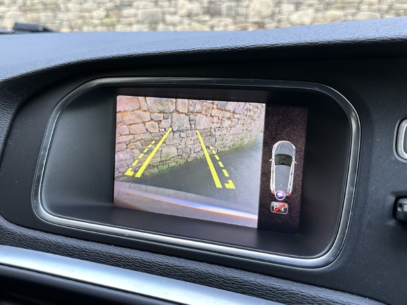 2018 (68) VOLVO V40 T2 Momentum Nav Plus 5dr Geartronic 4898204