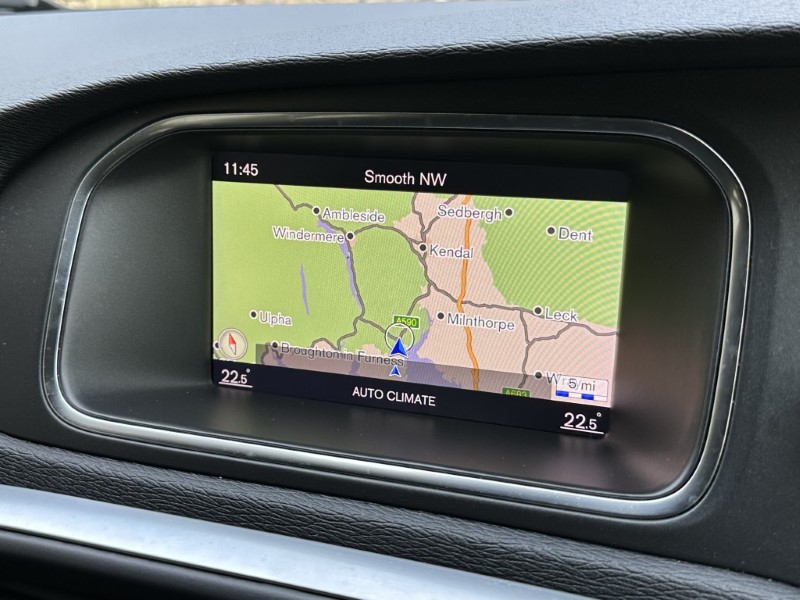 2018 (68) VOLVO V40 T2 Momentum Nav Plus 5dr Geartronic 4898205