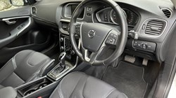 2018 (68) VOLVO V40 T2 Momentum Nav Plus 5dr Geartronic 4898164