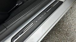 2018 (68) VOLVO V40 T2 Momentum Nav Plus 5dr Geartronic 4898167