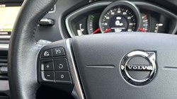 2018 (68) VOLVO V40 T2 Momentum Nav Plus 5dr Geartronic 4898179