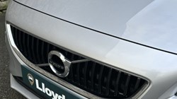 2018 (68) VOLVO V40 T2 Momentum Nav Plus 5dr Geartronic 4898183