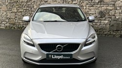 2018 (68) VOLVO V40 T2 Momentum Nav Plus 5dr Geartronic 4898209