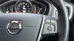 2018 (68) VOLVO V40 T2 Momentum Nav Plus 5dr Geartronic 4898180