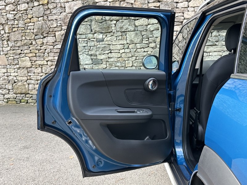 2023 (73) MINI COUNTRYMAN 1.5 Cooper Classic 5dr Auto 4906271