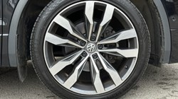 2020 (69) VOLKSWAGEN TIGUAN ALLSPACE 2.0 TDI R-Line Tech 5dr DSG 4904874