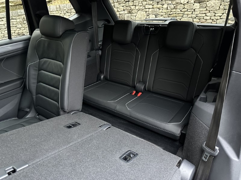 2020 (69) VOLKSWAGEN TIGUAN ALLSPACE 2.0 TDI R-Line Tech 5dr DSG 4904856