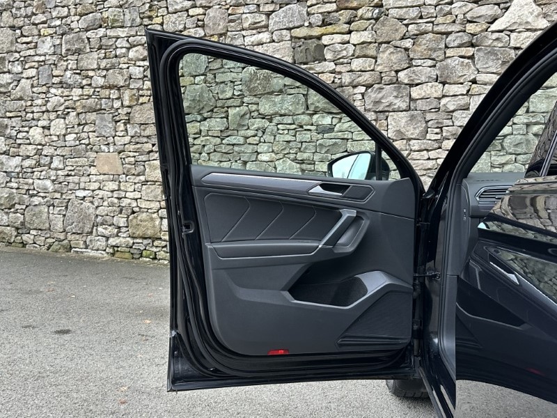 2020 (69) VOLKSWAGEN TIGUAN ALLSPACE 2.0 TDI R-Line Tech 5dr DSG 4904850