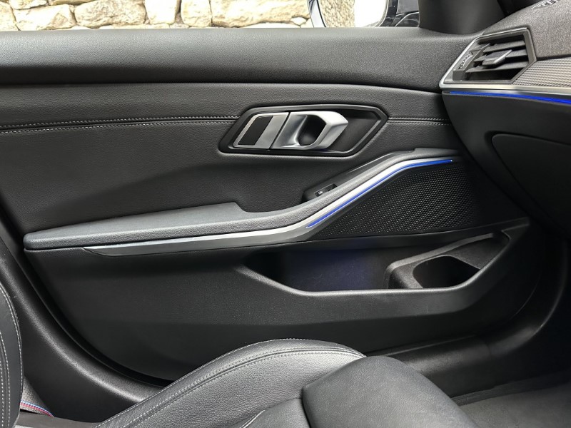 2021 (21) BMW 3 SERIES 320i M Sport 4dr Saloon 4922900