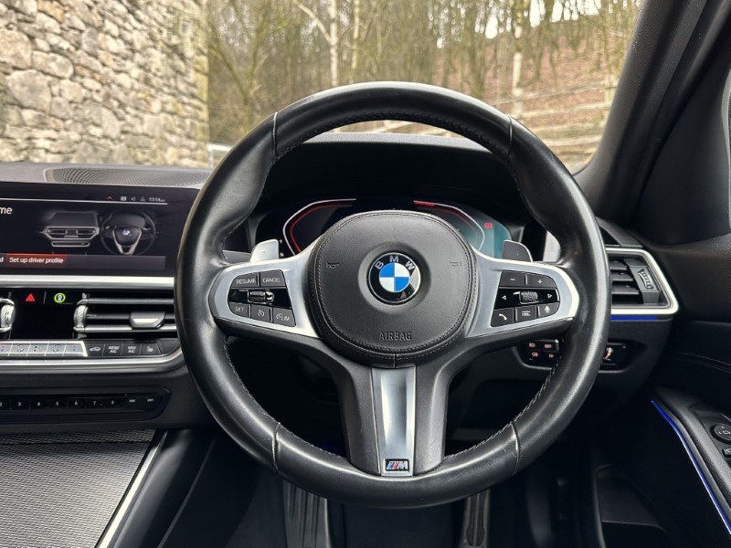 2021 (21) BMW 3 SERIES 320i M Sport 4dr Saloon 4922891