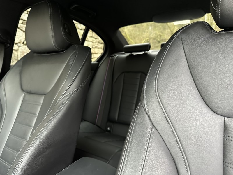 2021 (21) BMW 3 SERIES 320i M Sport 4dr Saloon 4922916