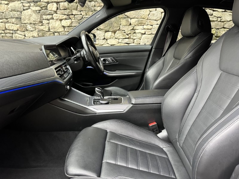 2021 (21) BMW 3 SERIES 320i M Sport 4dr Saloon 4922914