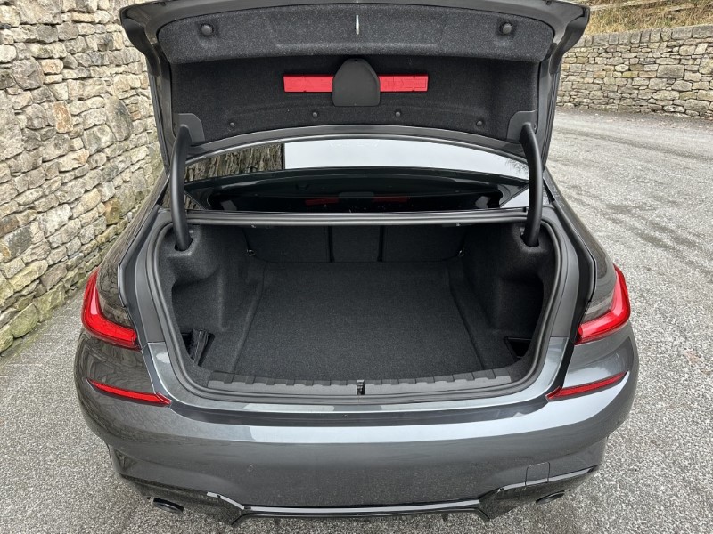 2021 (21) BMW 3 SERIES 320i M Sport 4dr Saloon 4922884