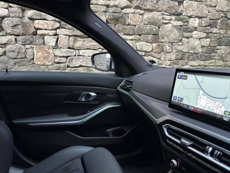 2024 (73) BMW 3 SERIES 320i M Sport 5dr Touring  4926010