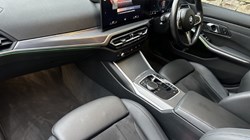 2024 (73) BMW 3 SERIES 320i M Sport 5dr Touring 4926012