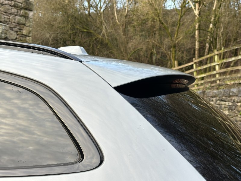 2024 (73) BMW 3 SERIES 320i M Sport 5dr Touring  4926046