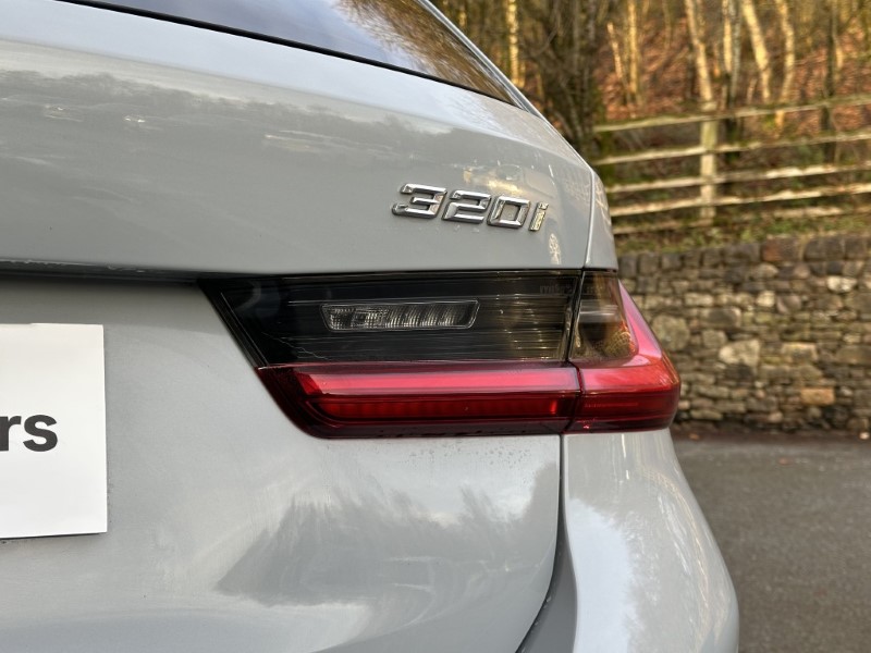 2024 (73) BMW 3 SERIES 320i M Sport 5dr Touring  4926029