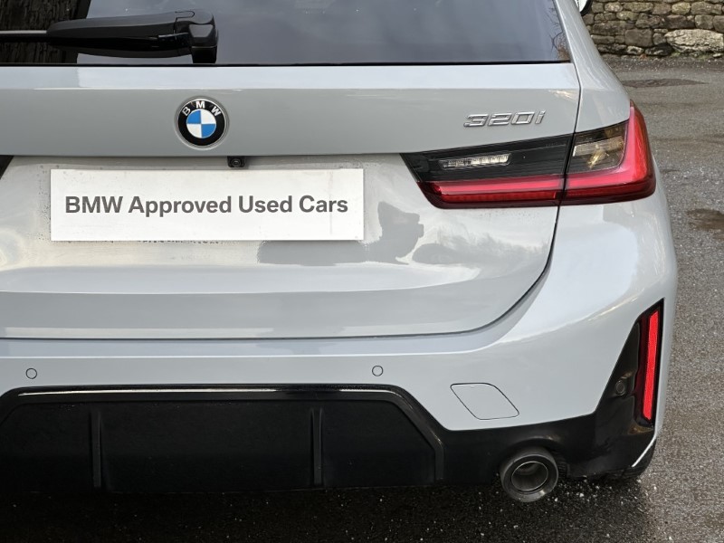 2024 (73) BMW 3 SERIES 320i M Sport 5dr Touring  4926028