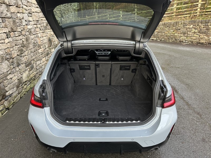 2024 (73) BMW 3 SERIES 320i M Sport 5dr Touring  4926030