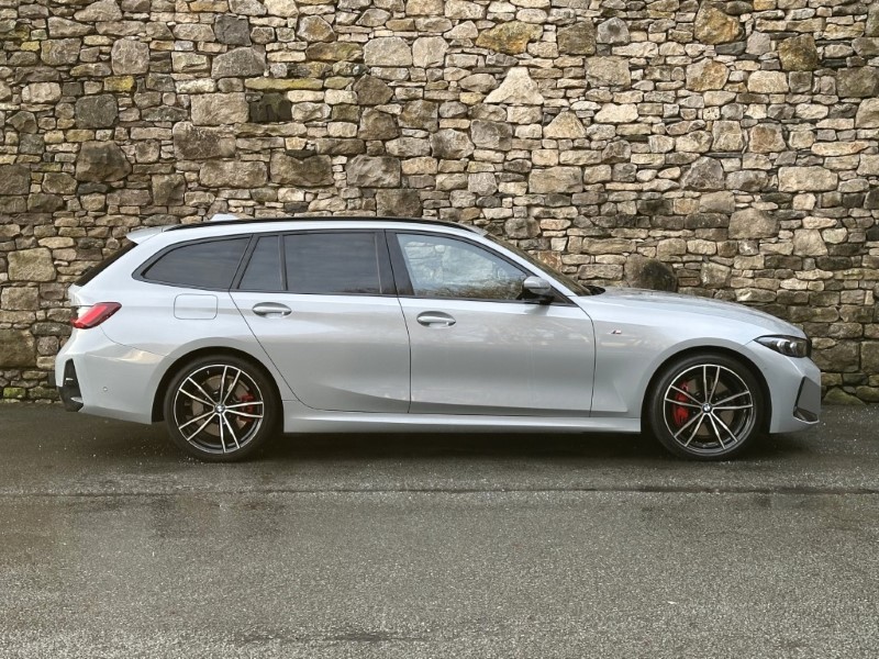 2024 (73) BMW 3 SERIES 320i M Sport 5dr Touring  4926025