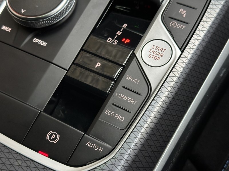 2024 (73) BMW 3 SERIES 320i M Sport 5dr Touring  4925981