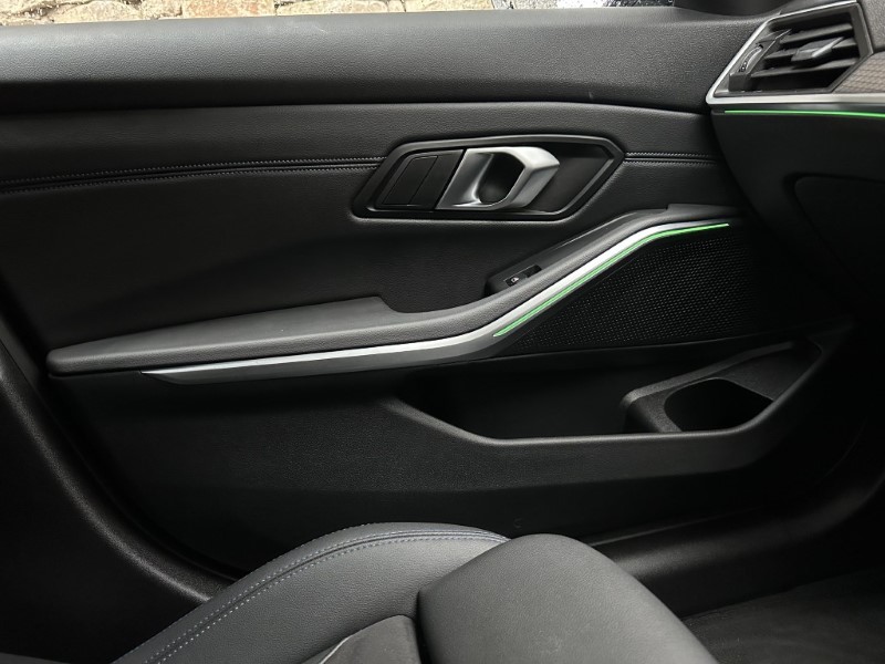 2024 (73) BMW 3 SERIES 320i M Sport 5dr Touring  4925982