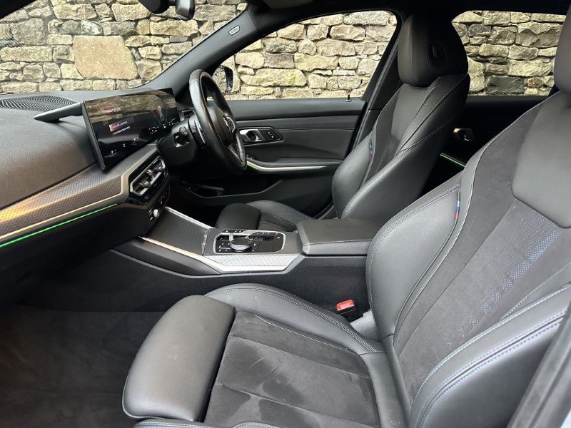 2024 (73) BMW 3 SERIES 320i M Sport 5dr Touring  4926011