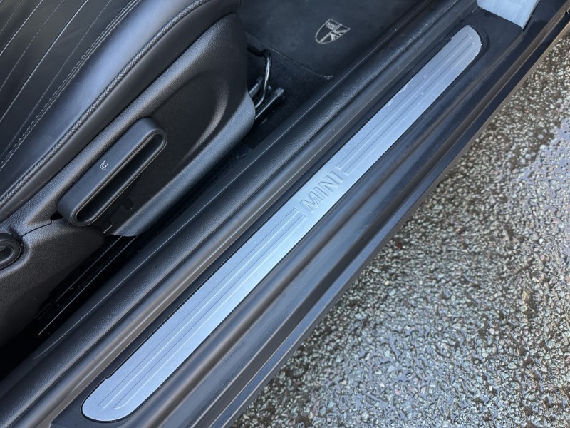 2022 (22) MINI HATCHBACK 1.5 Cooper Exclusive 3dr 4929343