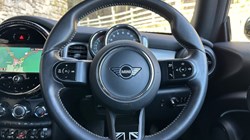2022 (22) MINI HATCHBACK 1.5 Cooper Exclusive 3dr 4929347