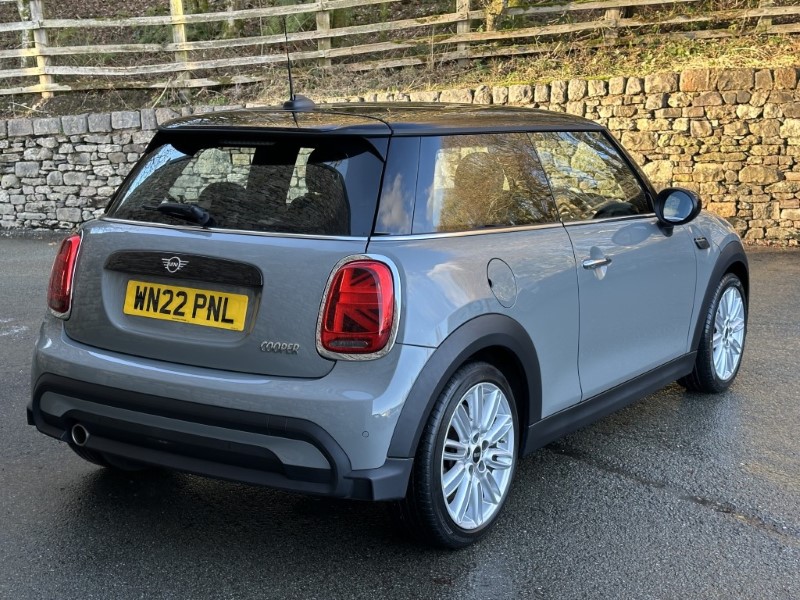 2022 (22) MINI HATCHBACK 1.5 Cooper Exclusive 3dr 4929396