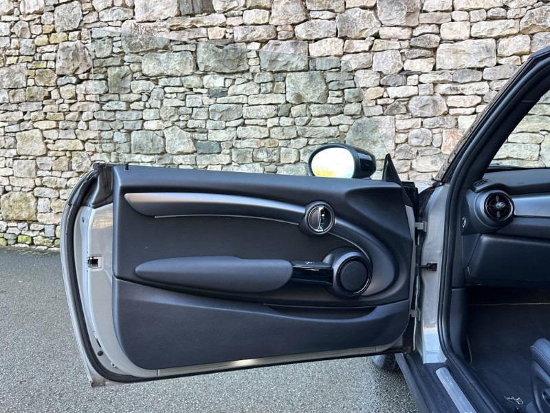 2022 (22) MINI HATCHBACK 1.5 Cooper Exclusive 3dr 4929374