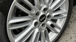 2022 (22) MINI HATCHBACK 1.5 Cooper Exclusive 3dr 5010779