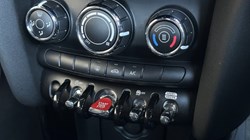 2022 (22) MINI HATCHBACK 1.5 Cooper Exclusive 3dr 4929354