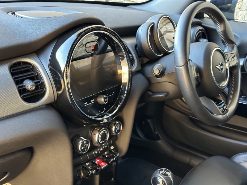 2022 (22) MINI HATCHBACK 1.5 Cooper Exclusive 3dr 4929365