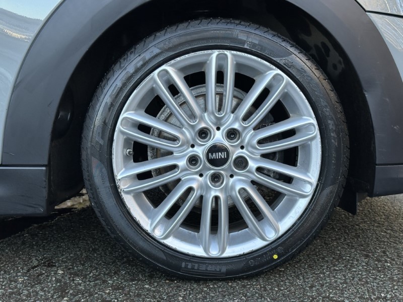 2022 (22) MINI HATCHBACK 1.5 Cooper Exclusive 3dr 4929401