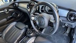 2022 (22) MINI HATCHBACK 1.5 Cooper Exclusive 3dr 4929341