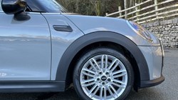 2022 (22) MINI HATCHBACK 1.5 Cooper Exclusive 3dr 4929398