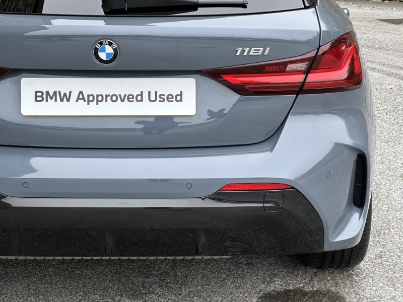 2022 (72) BMW 1 SERIES 118i M Sport 5dr  4921561
