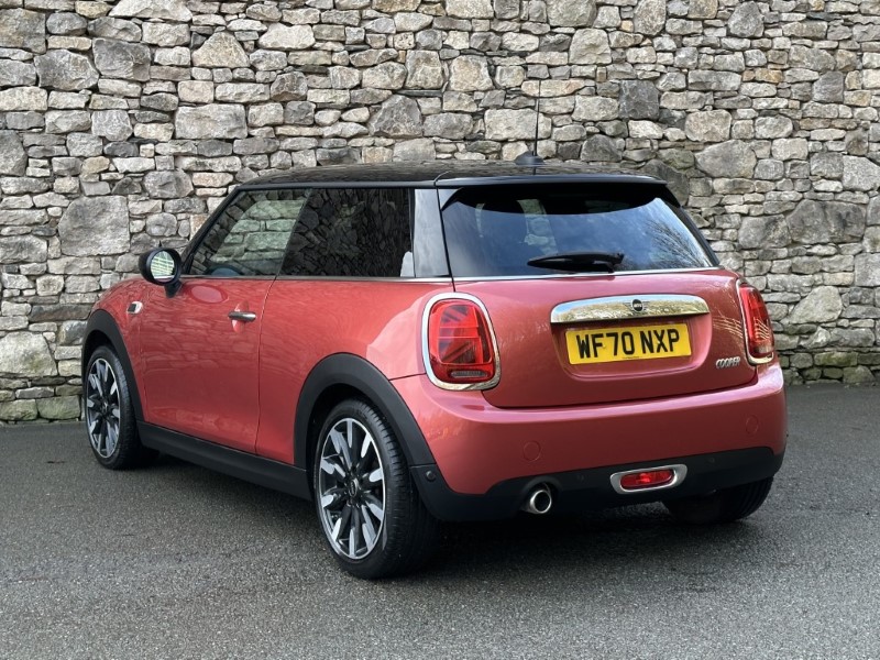 2020 (70) MINI HATCHBACK 1.5 Cooper Exclusive II 3dr 4949636