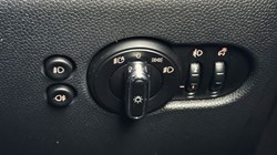 2020 (70) MINI HATCHBACK 1.5 Cooper Exclusive II 3dr 4949615