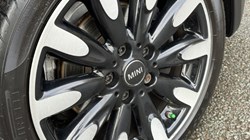 2020 (70) MINI HATCHBACK 1.5 Cooper Exclusive II 3dr 4949662